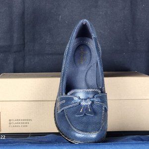 Blue Marine Clarks Ashland Bubble Leather Upper Loafer Size 6.5